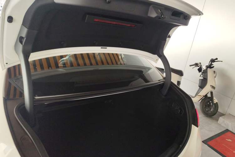 Used Mercedes-Benz C-Class 2025 C 260 L Obsidian Night Sport Edition
