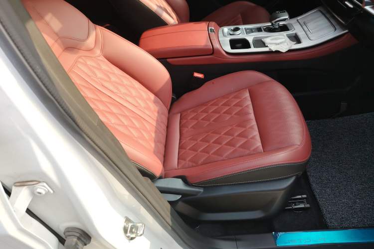 Used JETOUR X70 PLUS 2024 1.6T DCT Ultra-Comfort Edition 5 Seats
