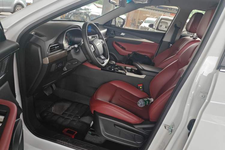 Used JETOUR X70 2025 1.5T DCT Beyond PRO 7-Seater Left Front Seat