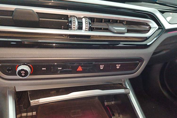 Used BMW 3 Series 2023 325i M Sport Night Edition Package
