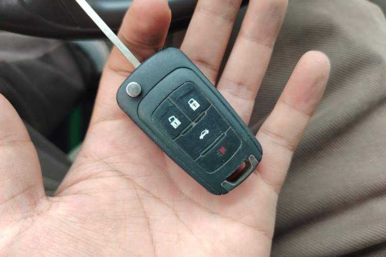 Used Buick Regal 2010 2.0L Expo Edition Vehicle Key