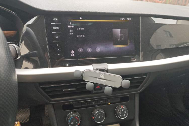 Used Volkswagen Lavida 2022 1.5L Automatic Vision Edition Audio And AC Panel