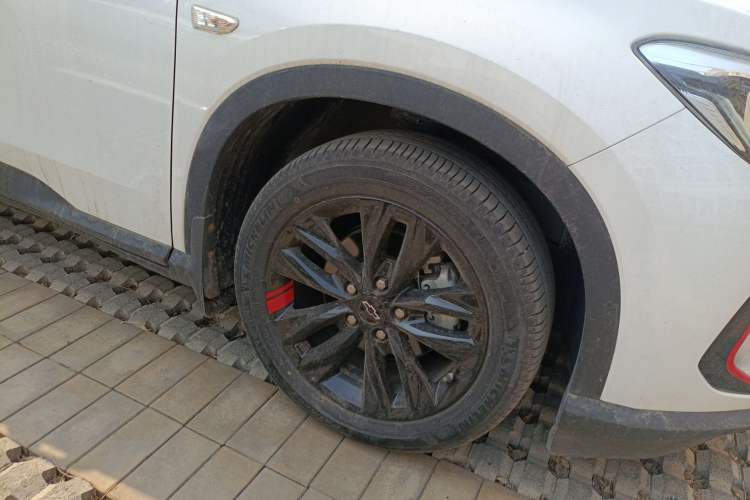 Used Chevrolet Orlando 2018 Redline 530T Automatic Enjoyment Edition (5+2 Model) – China V Standard Right Front Wheel Hub