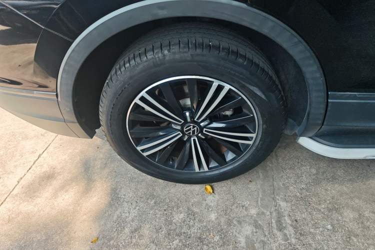 Used Volkswagen Tiguan L 2021 330TSI Automatic Two-Wheel Drive Comfort Edition