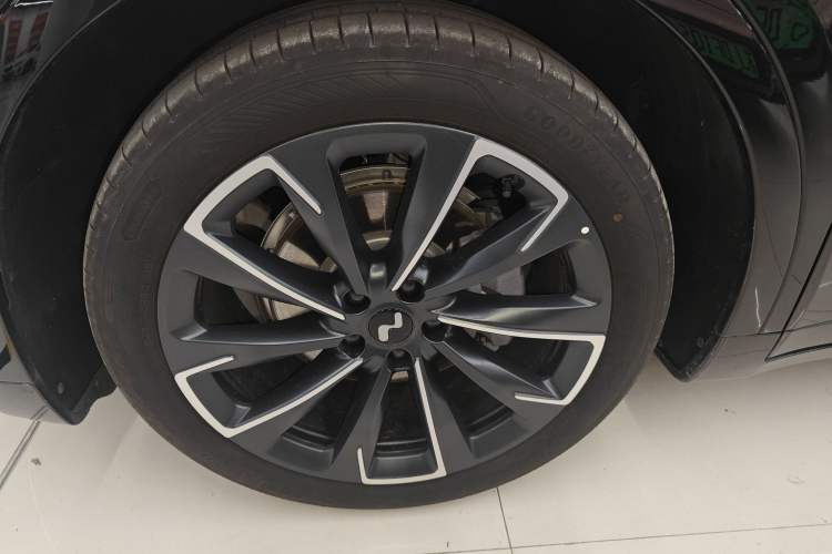 Used ONVO L60 2024 60 kWh Rear-Drive Version