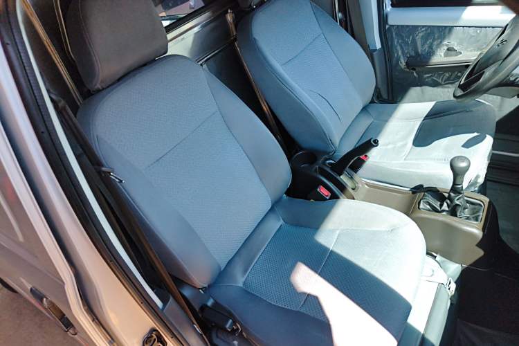 Used Wuling Rongguang 2021 1.5L Extended Basic Model Enclosed-Window Vehicle, 2-seater LAR
