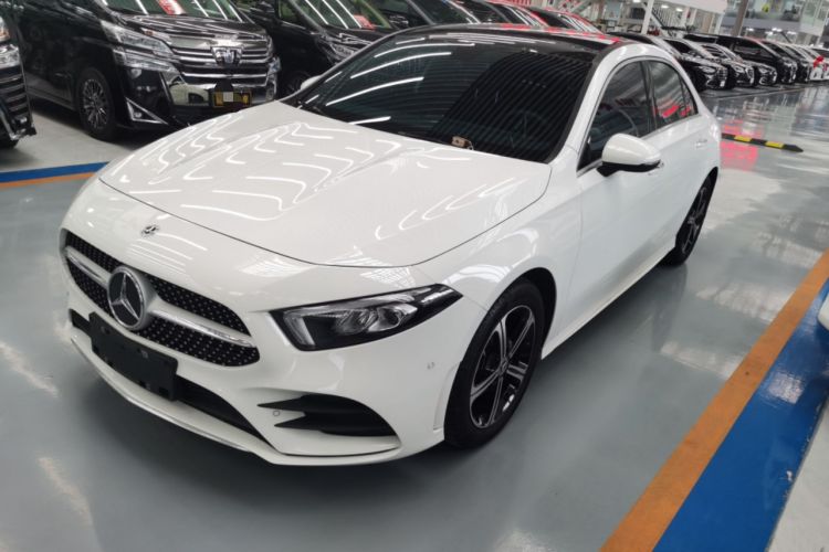 Used Mercedes-Benz A-Class 2022 Revised Version A 200 L Sport Sedan Fashionable Style