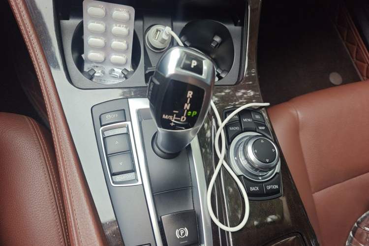 Used BMW 5 Series 2017 525Li Leading Model
