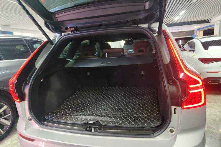 Used Volvo XC60 2024 B5 4x4 Smart Luxury Edition