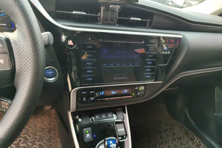 Used Toyota Corolla 2018 Dual-Engine 1.8L E-CVT Smart Edition