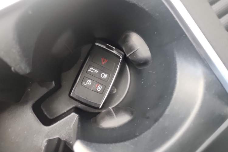 Used Land Rover Discovery Sport 2020 249 PS R-Dynamic Performance Edition Vehicle Key