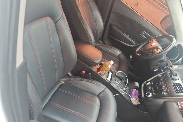 Used Bestune X80 2015 2.0L automatic comfort version
