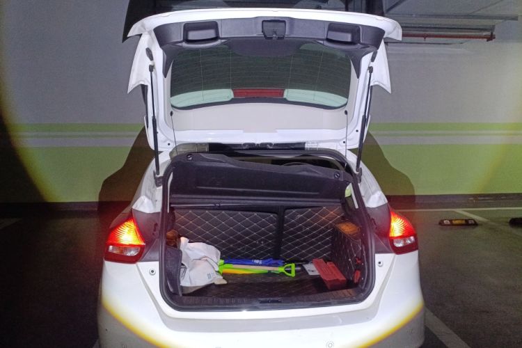 Used Ford Focus 2017 Hatchback 1.6L Automatic Fashion Edition Smart Drive Version
