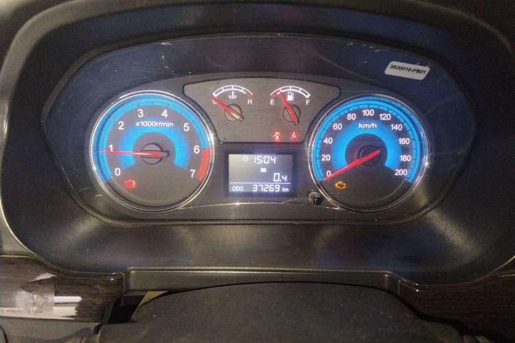 Used Dongfeng Fengon 370 2016 1.5L Manual Luxury Version SFG15-02 7 Seats
