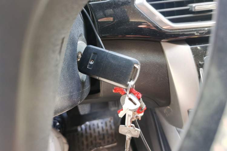 Used Zotye Domy X5 2015 1.5T Manual Luxury Version China IV Standard
