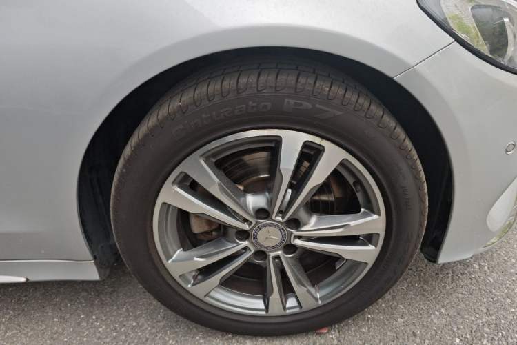 Used Mercedes-Benz C-Class 2016 C 200 L Sport Edition Right Front Wheel Hub