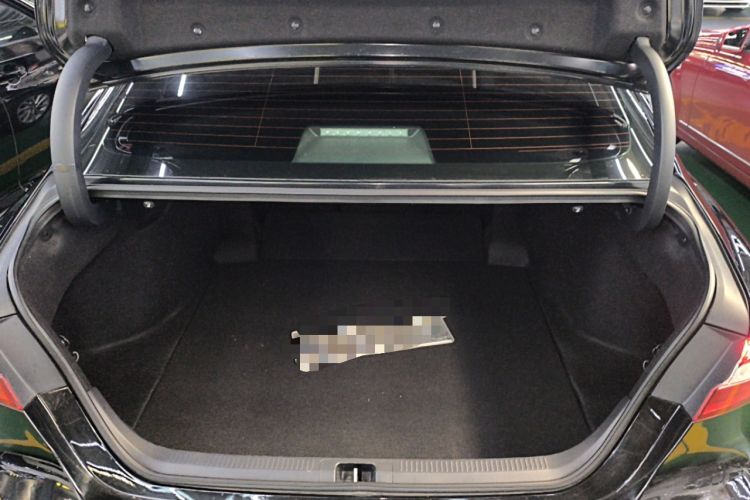 Used Toyota Camry 2021 2.0G Luxury Edition Trunk