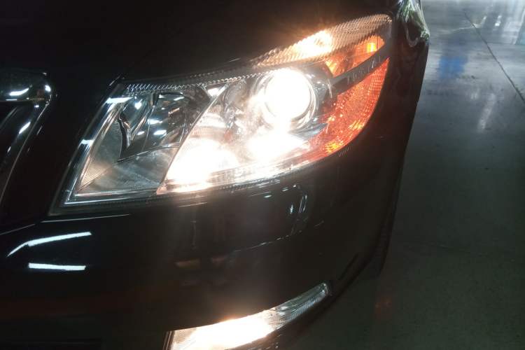 Used Skoda Octavia 2015 Classic Model 1.6L Automatic Yijie Version Left Front Headlight