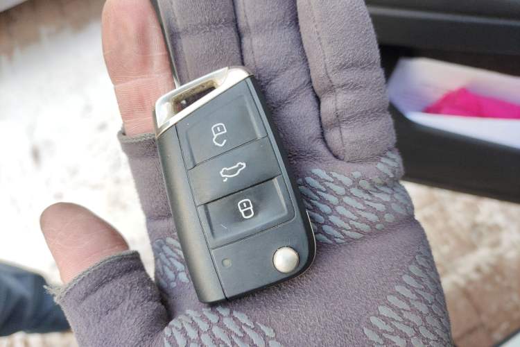 Used Volkswagen Tayron 2022 280TSI Two-Wheel Drive Luxury Smart Connectivity Version Vehicle Key