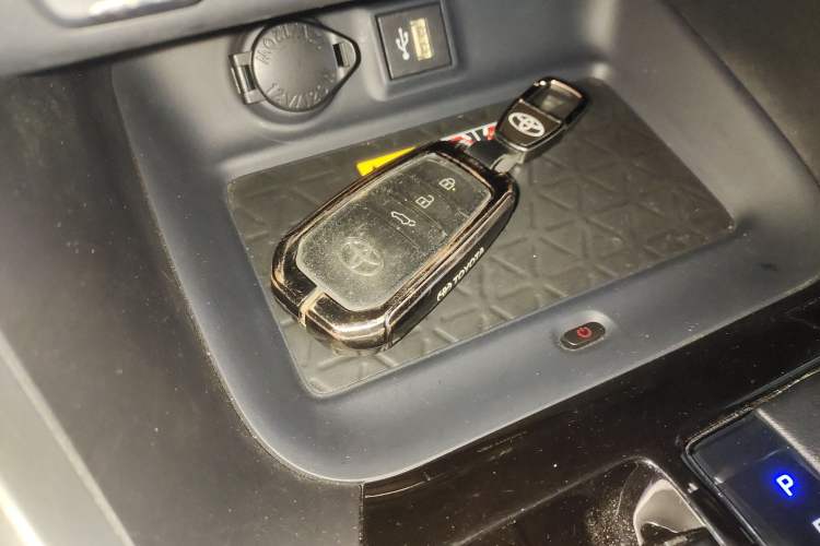 Used Toyota RAV4 2024 2.0L CVT Two-Wheel Drive Fashion Plus Edition