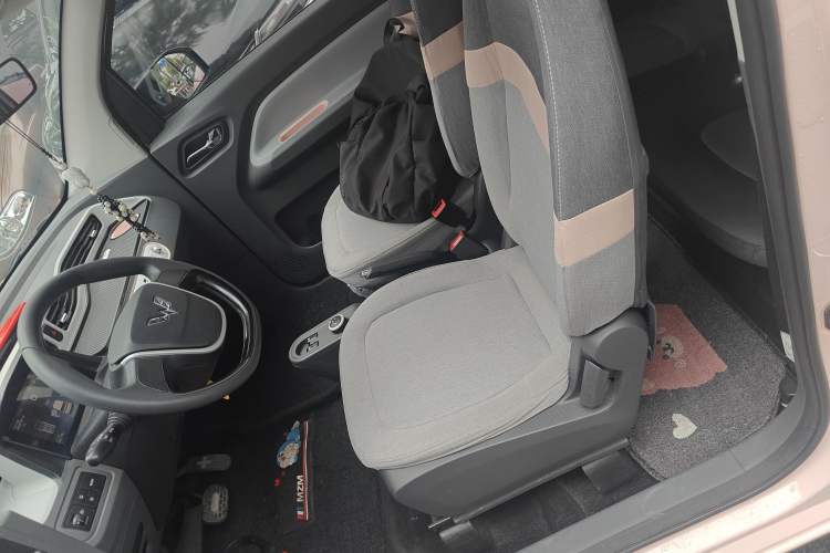 Used Wuling Hongguang MINIEV 2021 Macaron Fashion Model Lithium Iron Phosphate Left Front Seat