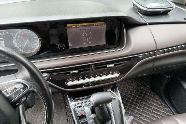 Used GAC Trumpchi M6 2019 270T DCT Luxury Edition (6-seater) China VI
