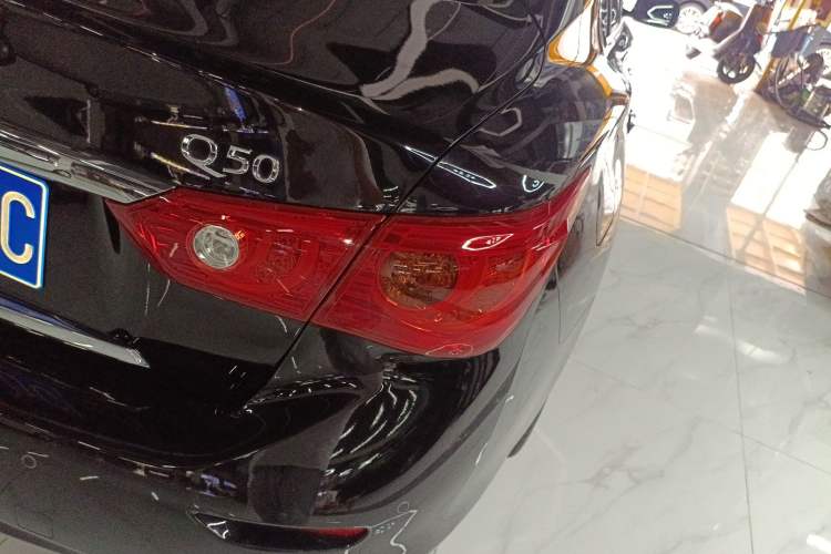 Used Infiniti Q50 2014 3.7L Comfort Edition
