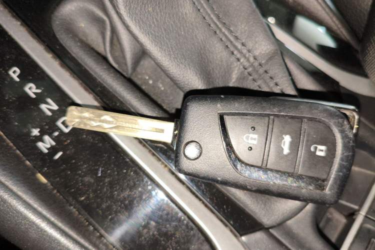 Used Toyota Levin 2019 185T CVT Entry-Level Version China VI Standard Vehicle Key