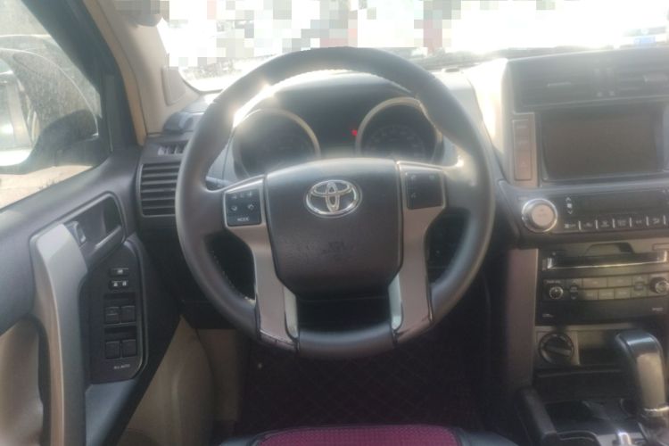 Used Toyota Prado 2010 2.7L Automatic Deluxe Edition Steering Wheel