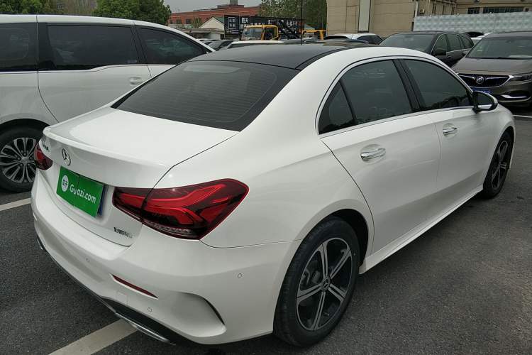 Used Mercedes-Benz A-Class 2022 Revised Version A 200 L Sport Sedan Fashionable Style Rear Right 45 Deg