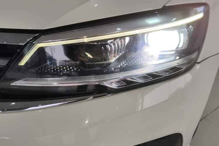 Used Volkswagen Lamando 2019 280TSI DSG Comfort Edition China V Standard Left Front Headlight