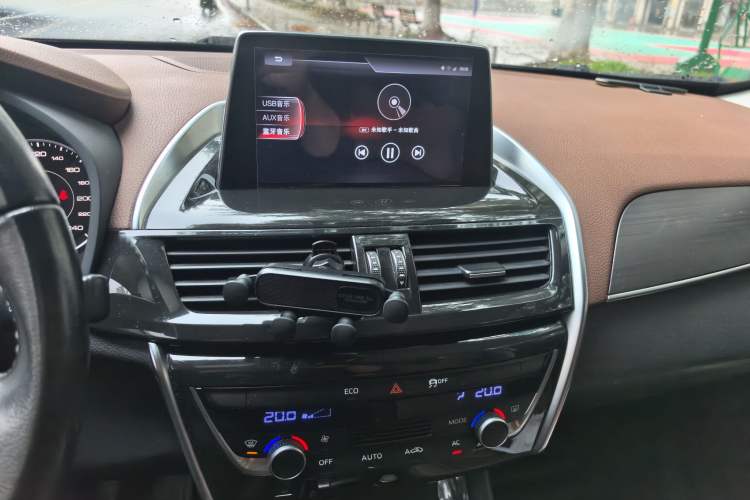 Used BORGWARD BX5 2017 25TGDI Automatic Two-Wheel Drive Fashion Model
