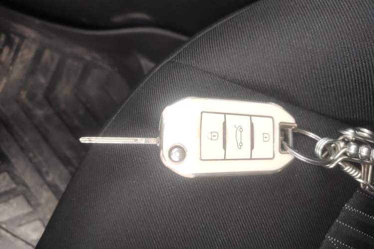 Used Citroen Elysee 2014 1.6L Manual Fashion Edition Interior 1