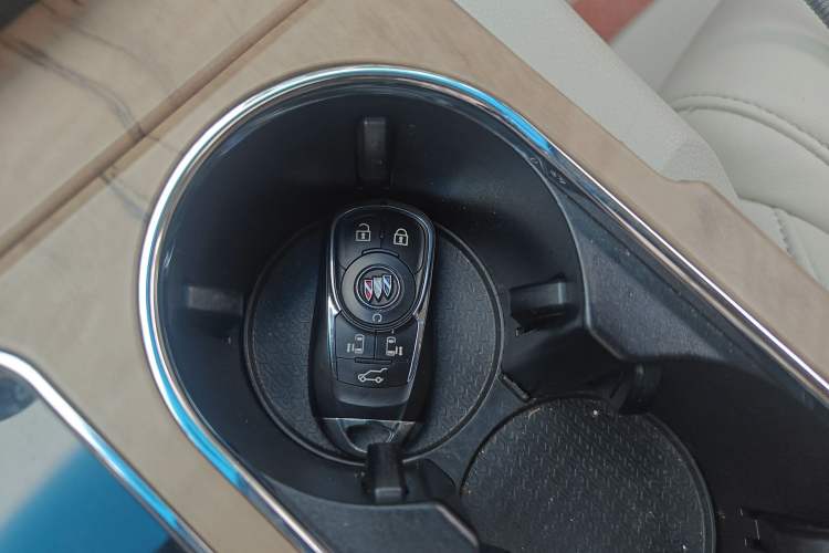 Used Buick GL8 2018 ES 28T Comfort Model China VI Standard