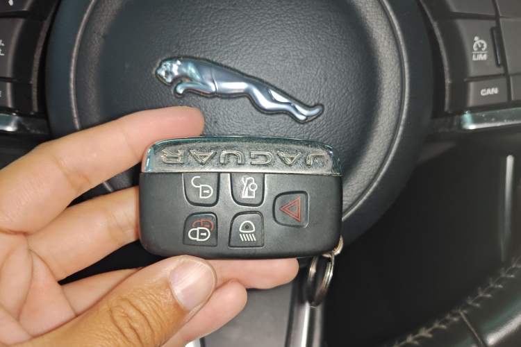 Used Jaguar XEL 2019 2.0T 200 PS Deluxe Edition
