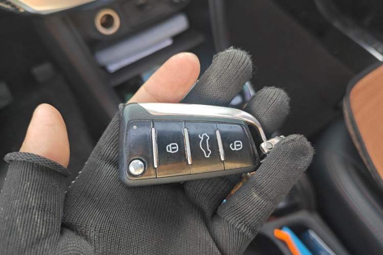 Used JAC Group Refine S3 2017 1.6L Manual Luxury Smart Model
