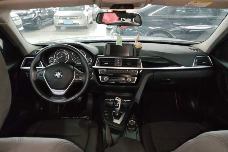 Used BMW 3 Series 2017 320Li Fashion Model
