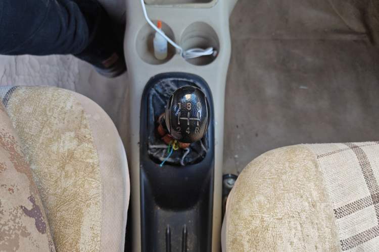 Used Chery QQ3 2012 Stylish Edition 1.0L Manual Start-Up Model
