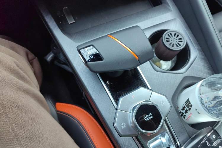 Used Changan UNI-V 2023 1.5T Premium Model
