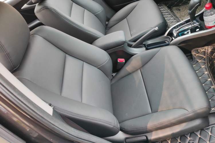 Used Honda Crider 2016 1.8L CVT Luxury Edition Right Front Seat