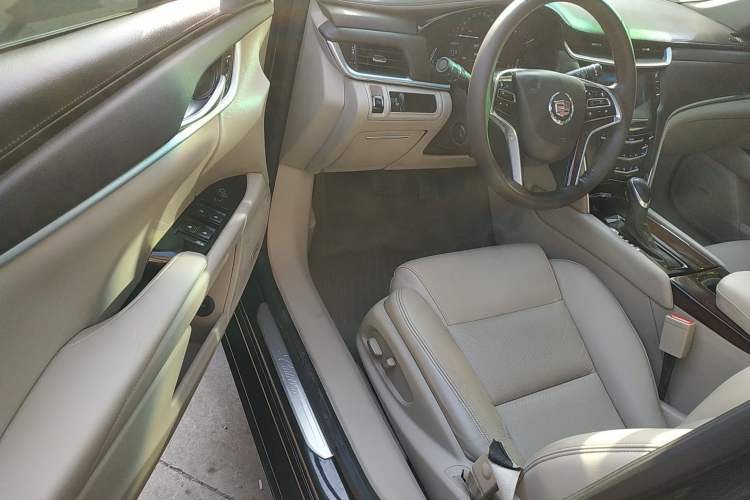 Used Cadillac XTS 2015 28T Comfort Model
