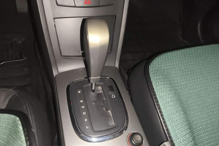 Used Roewe 350 2013 350C 1.5L Automatic Xunyue Edition
