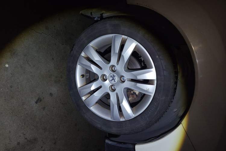 Used Peugeot 3008 2013 2.0L Automatic Trend Edition