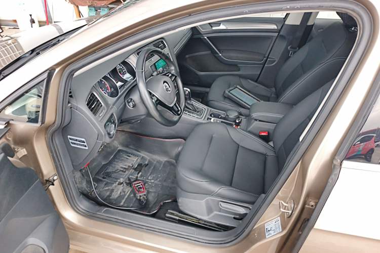 Used Volkswagen Golf 2015 1.4TSI Automatic Comfort Model