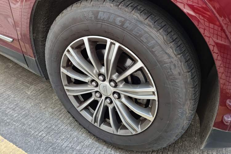 Used Cadillac XT5 2018 25T Luxury Model