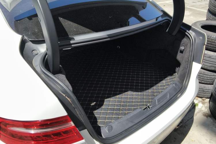 Used Jaguar XEL 2019 2.0T 250 PS Premium Edition Trunk