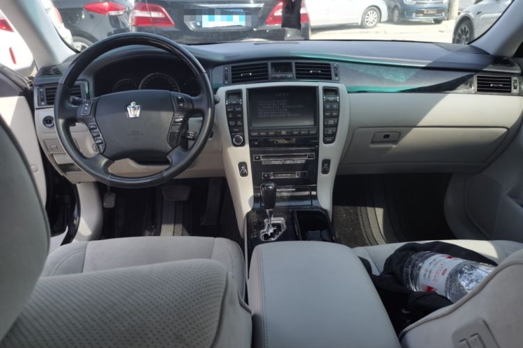 Used Toyota Crown 2007 3.0L Royal Saloon Stylish Navigation Center Console