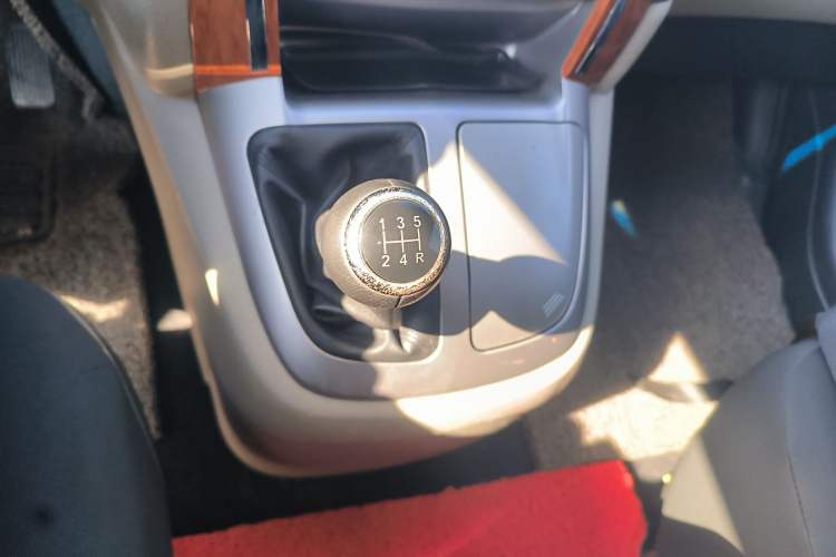 Used Jinbei Grace 2016 2.0L Express Utility Model
