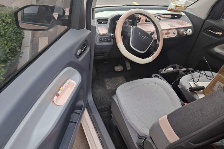 Used Wuling Hongguang MINIEV 2022 Macaron Premium Model – Lithium Iron Phosphate