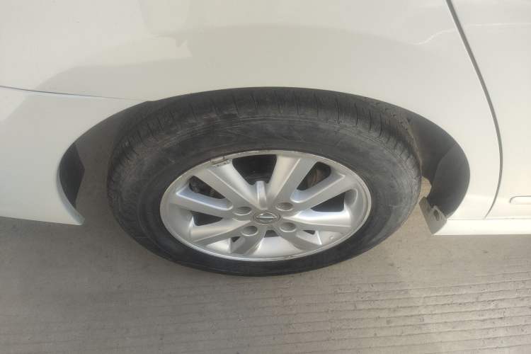 Used Nissan Sylphy 2012 Classic 1.6XE Automatic Comfort Edition Right Rear Wheel Hub